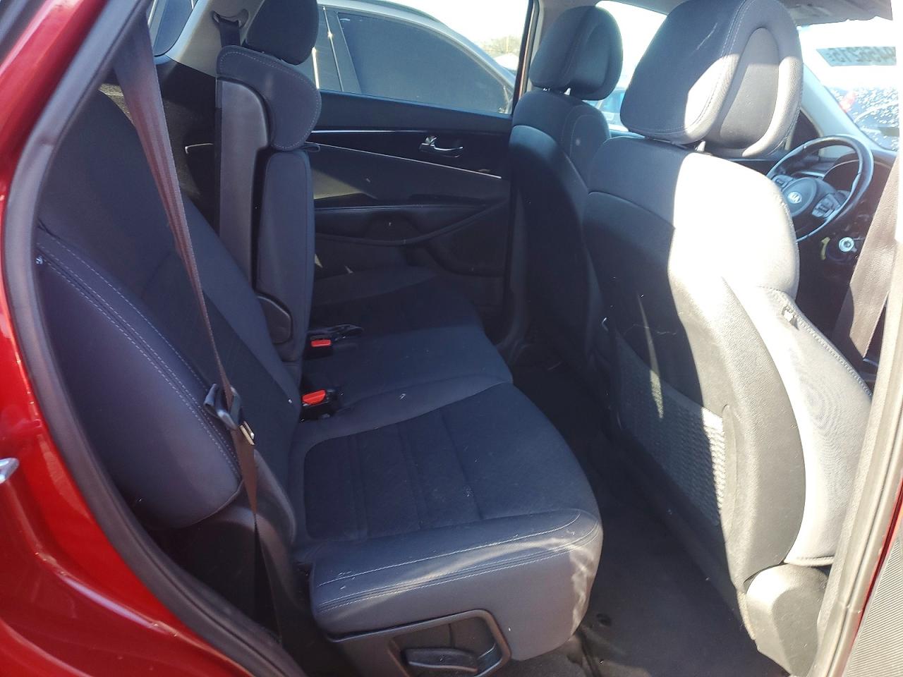 2016 KIA SORENTO LX photo 11