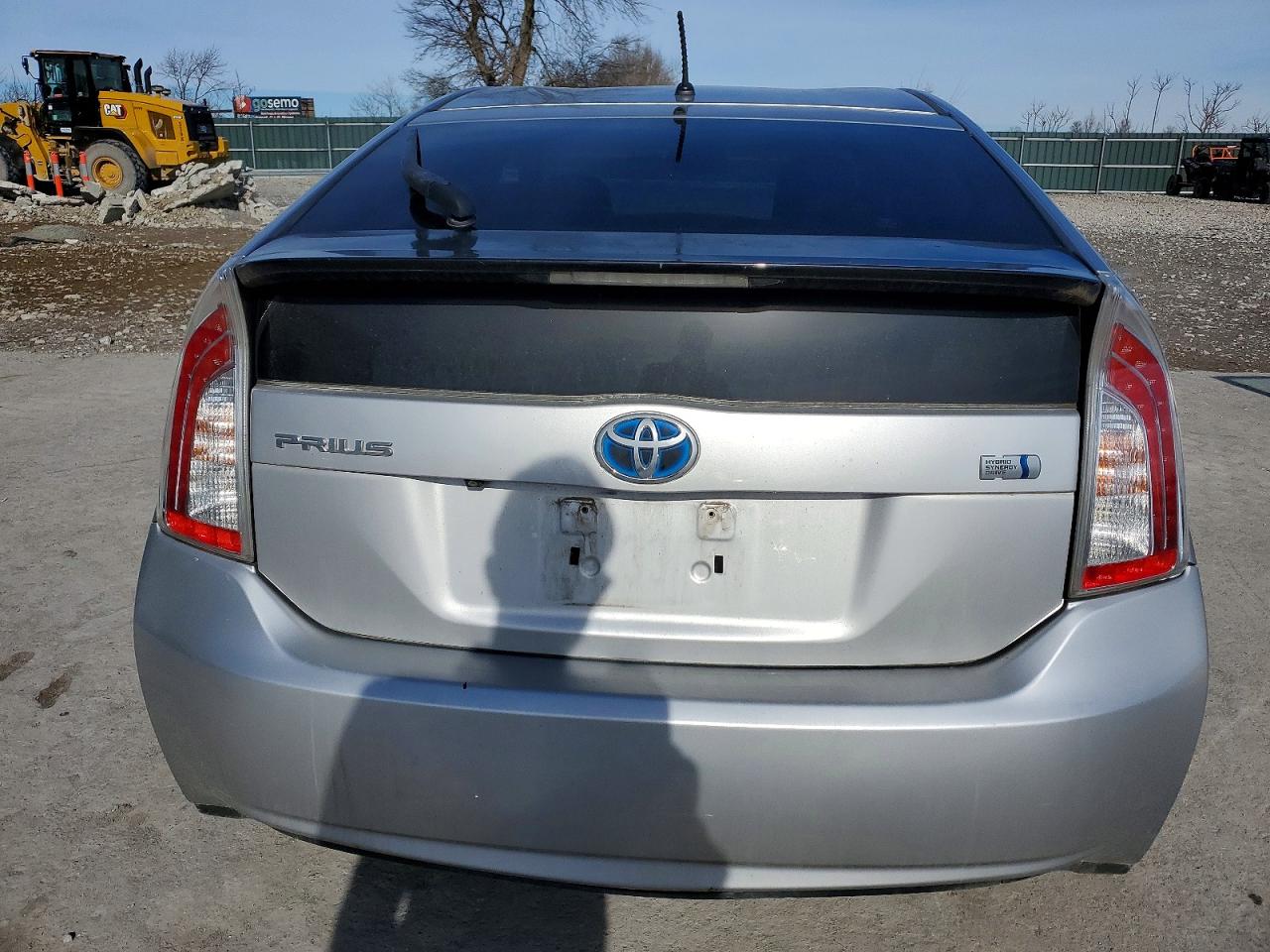 2015 TOYOTA PRIUS photo 6