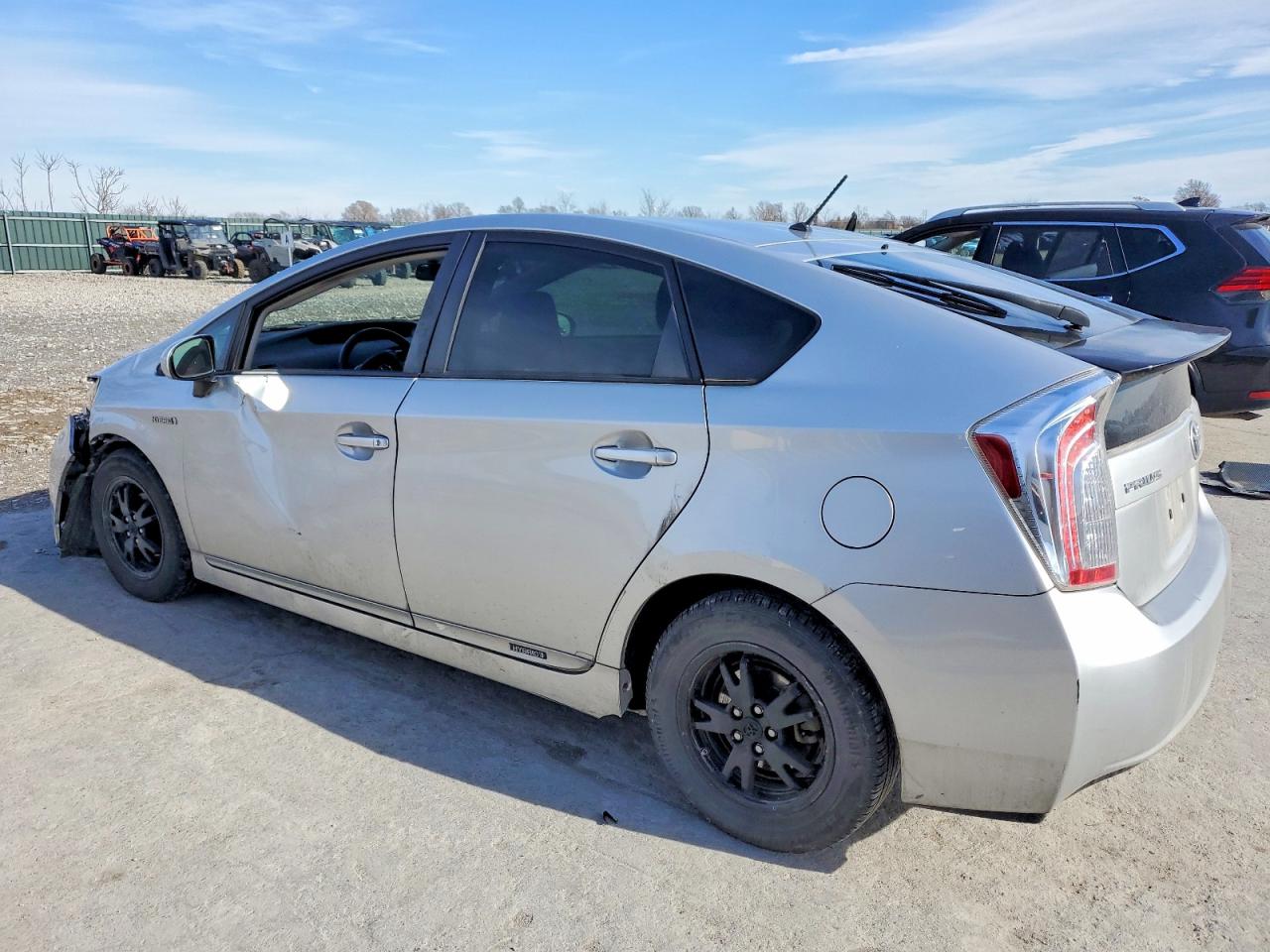 2015 TOYOTA PRIUS photo 2