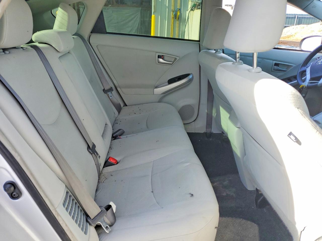 2015 TOYOTA PRIUS photo 10