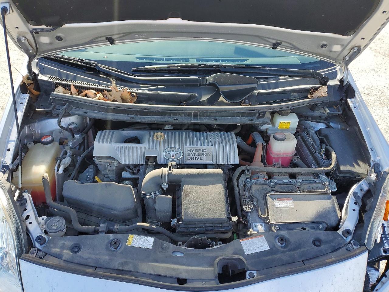2015 TOYOTA PRIUS photo 11