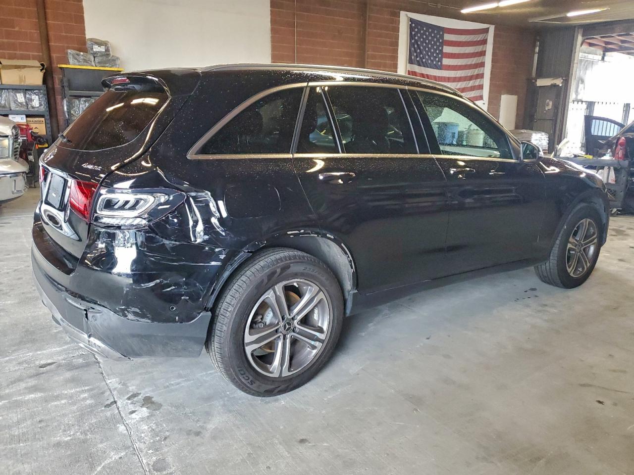 2021 MERCEDES-BENZ GLC 300 4MATIC photo 3