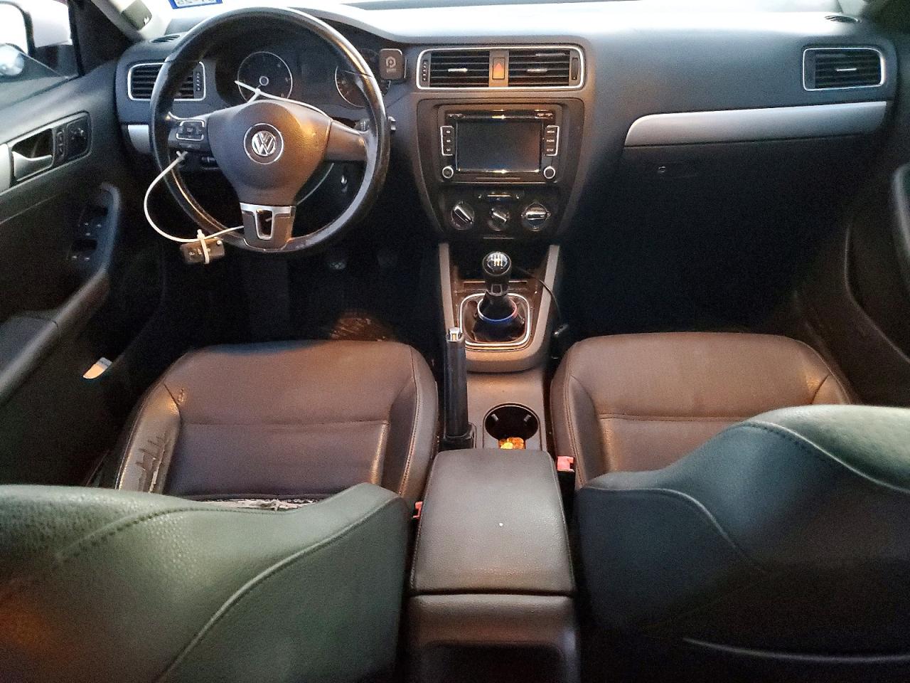2012 VOLKSWAGEN JETTA TDI photo 8