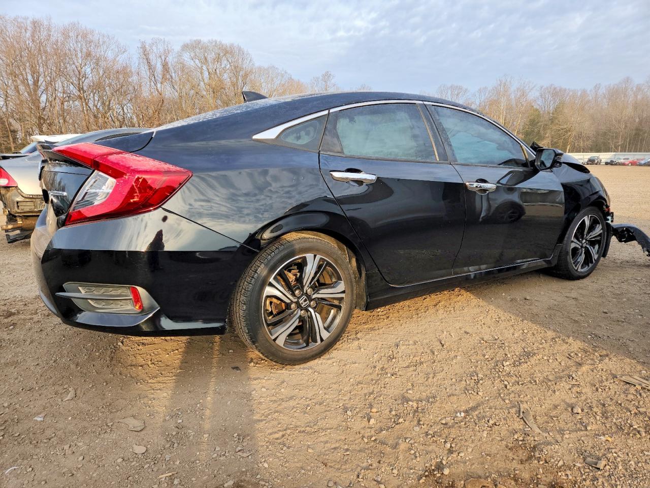 2017 HONDA CIVIC TOURING photo 3