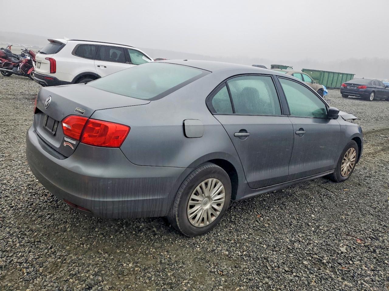 2013 VOLKSWAGEN JETTA BASE photo 5