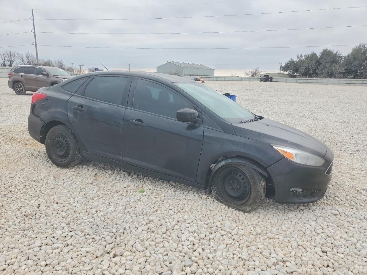 2018 FORD FOCUS S photo 4
