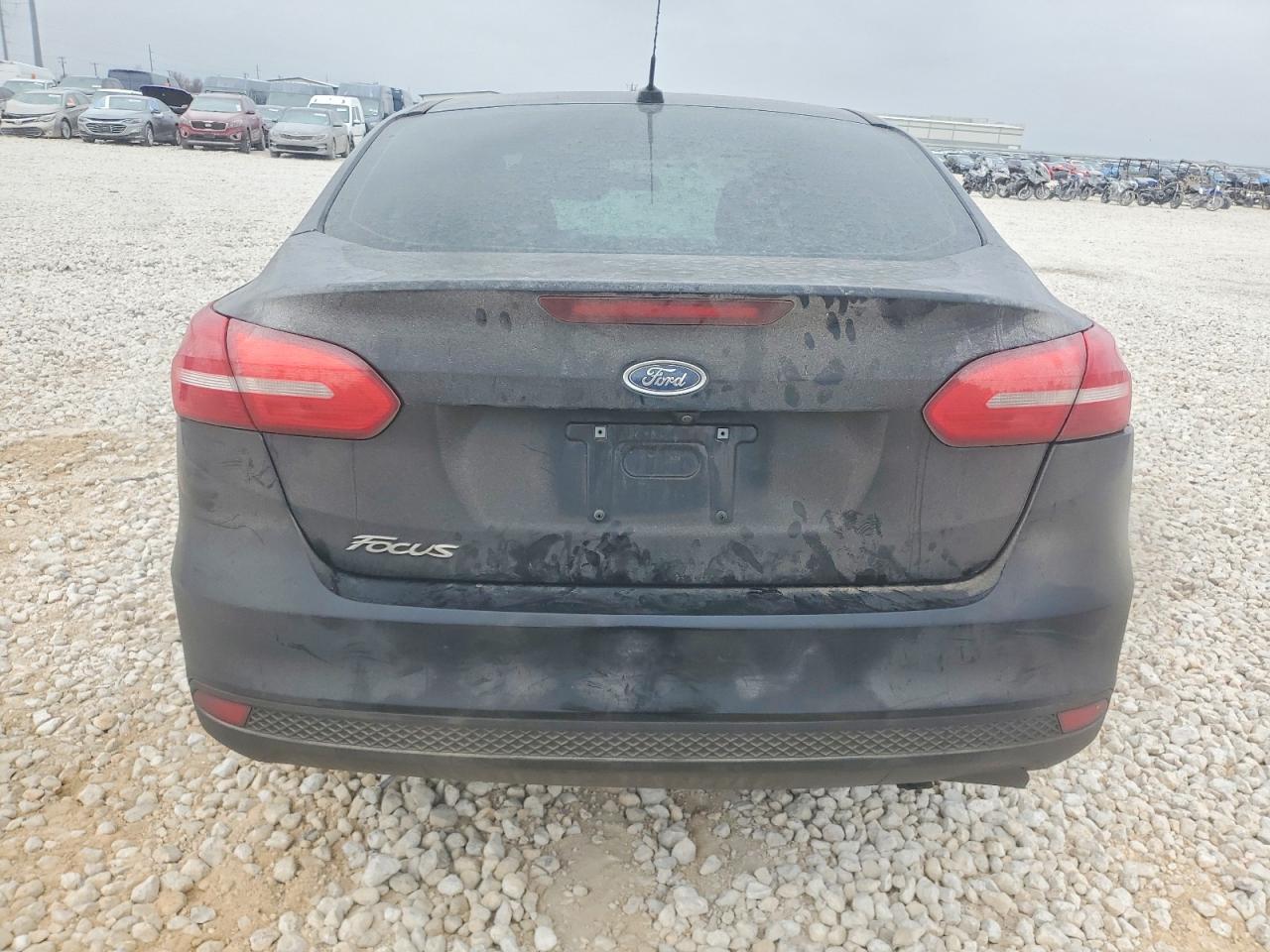 2018 FORD FOCUS S photo 6