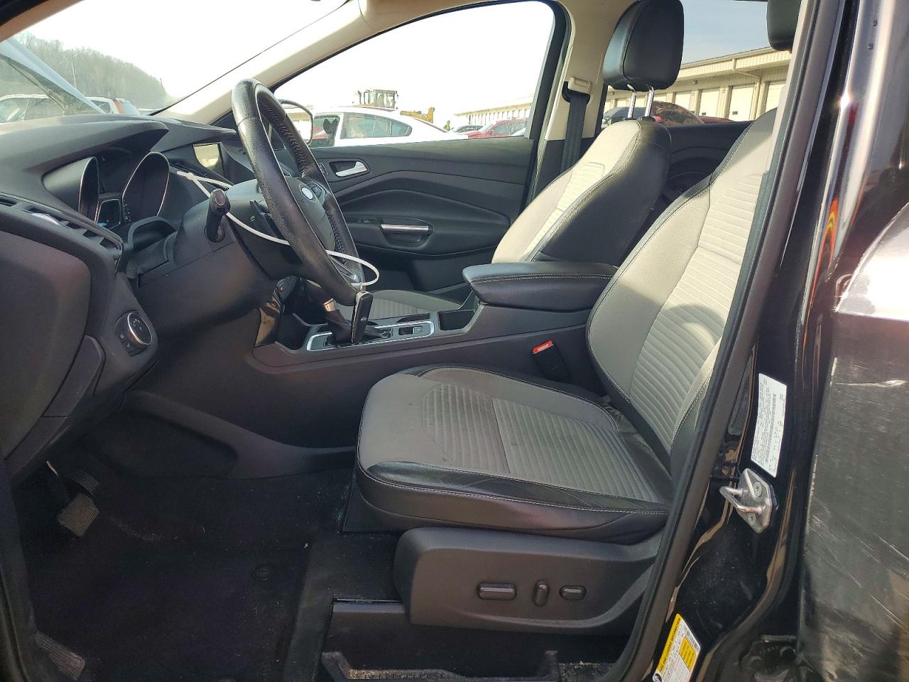 2017 FORD ESCAPE TITANIUM photo 7
