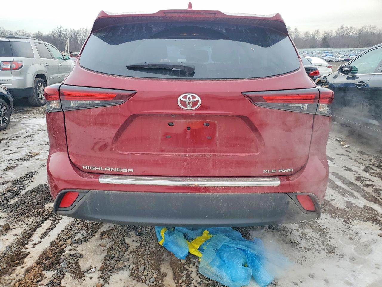 2024 TOYOTA HIGHLANDER LE photo 6