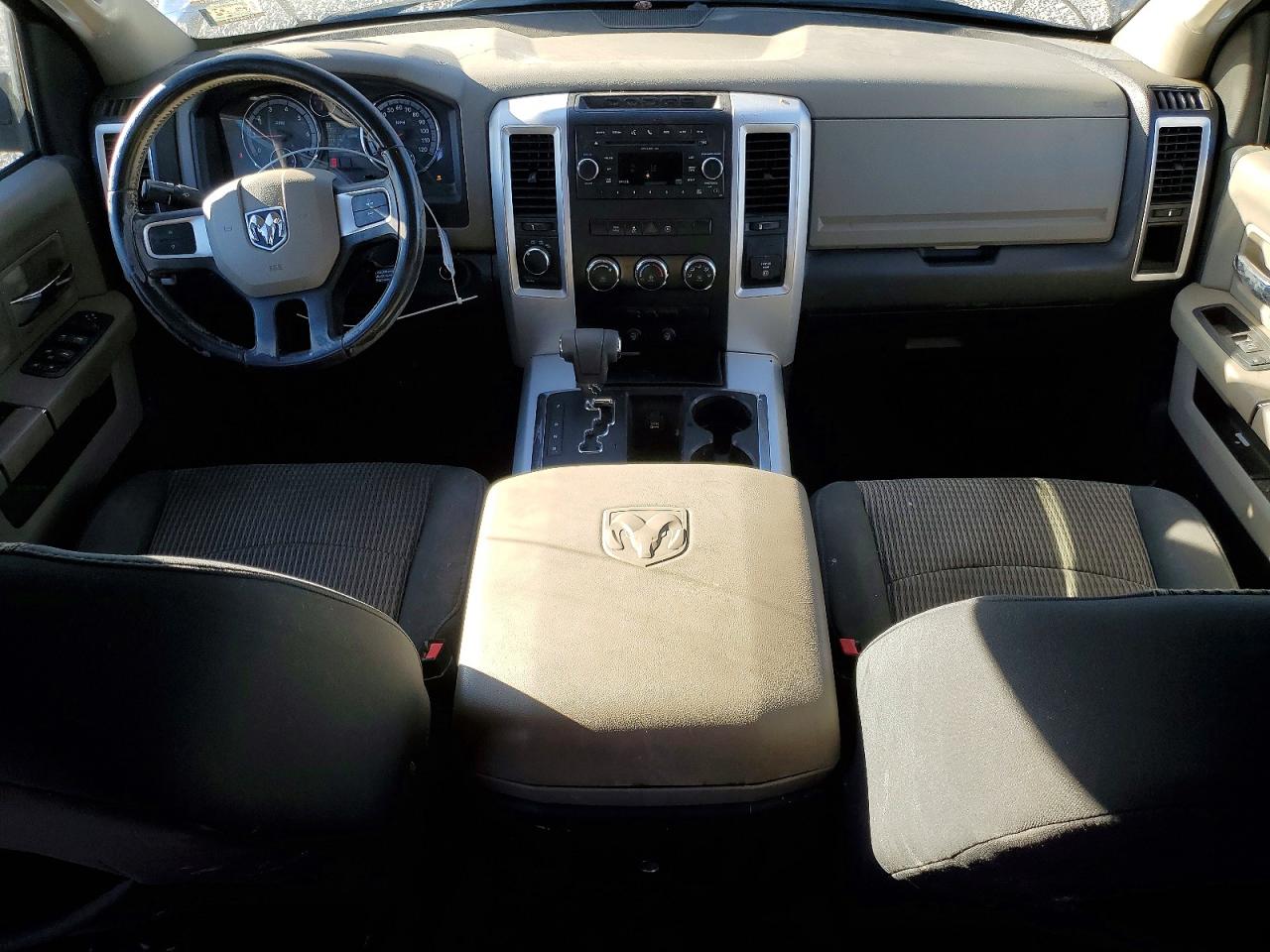 2011 DODGE RAM 1500 photo 8