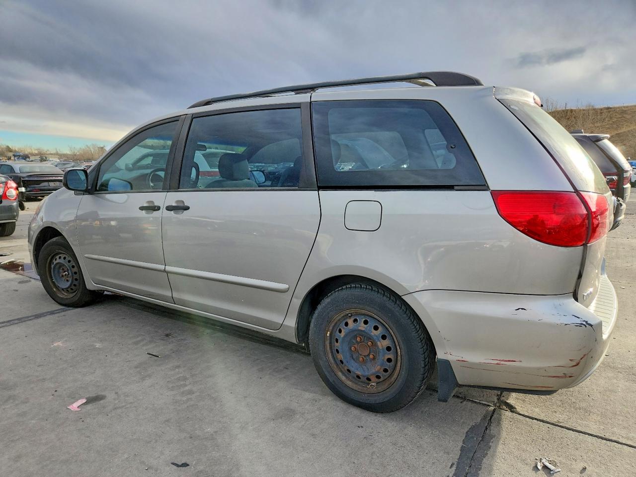 2008 TOYOTA SIENNA CE photo 2