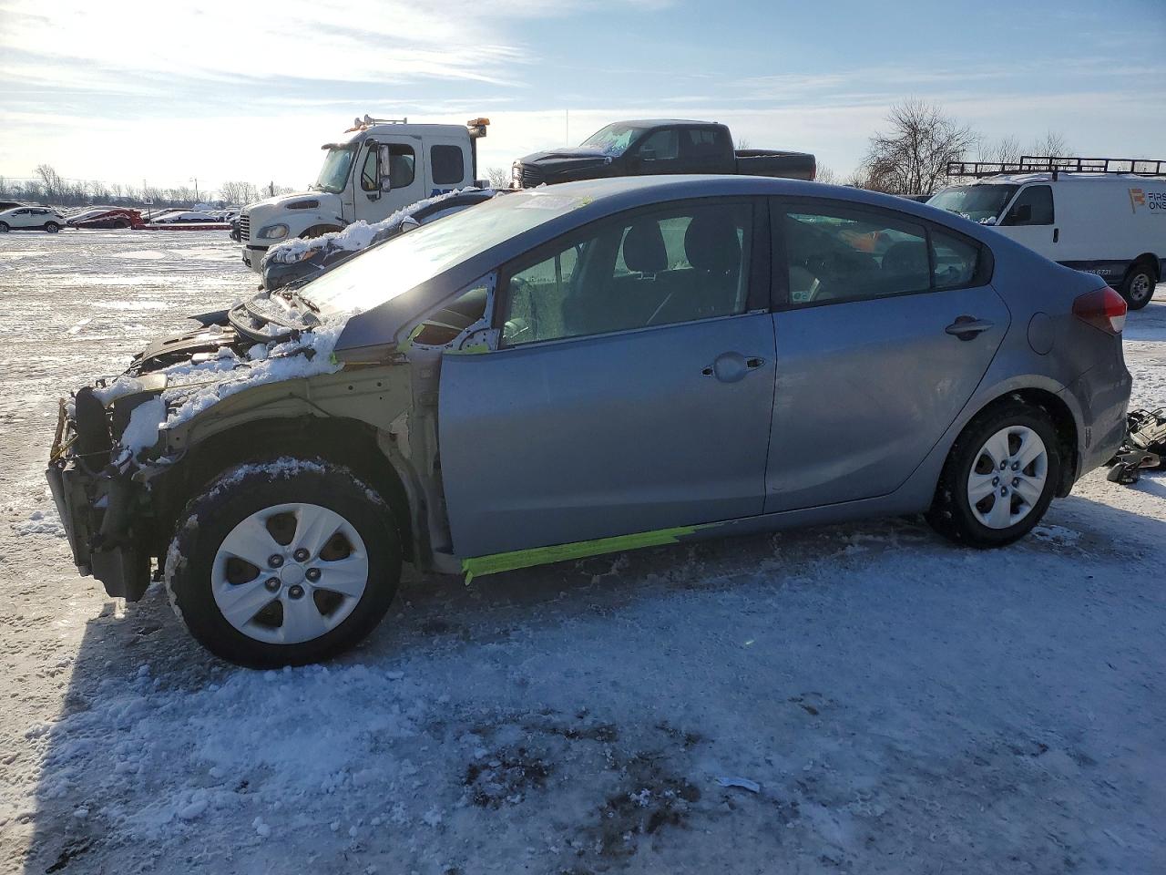 2017 KIA FORTE