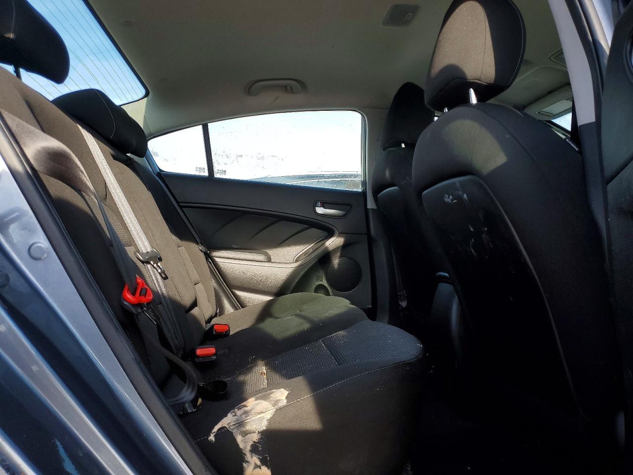 2017 KIA FORTE LX photo 10