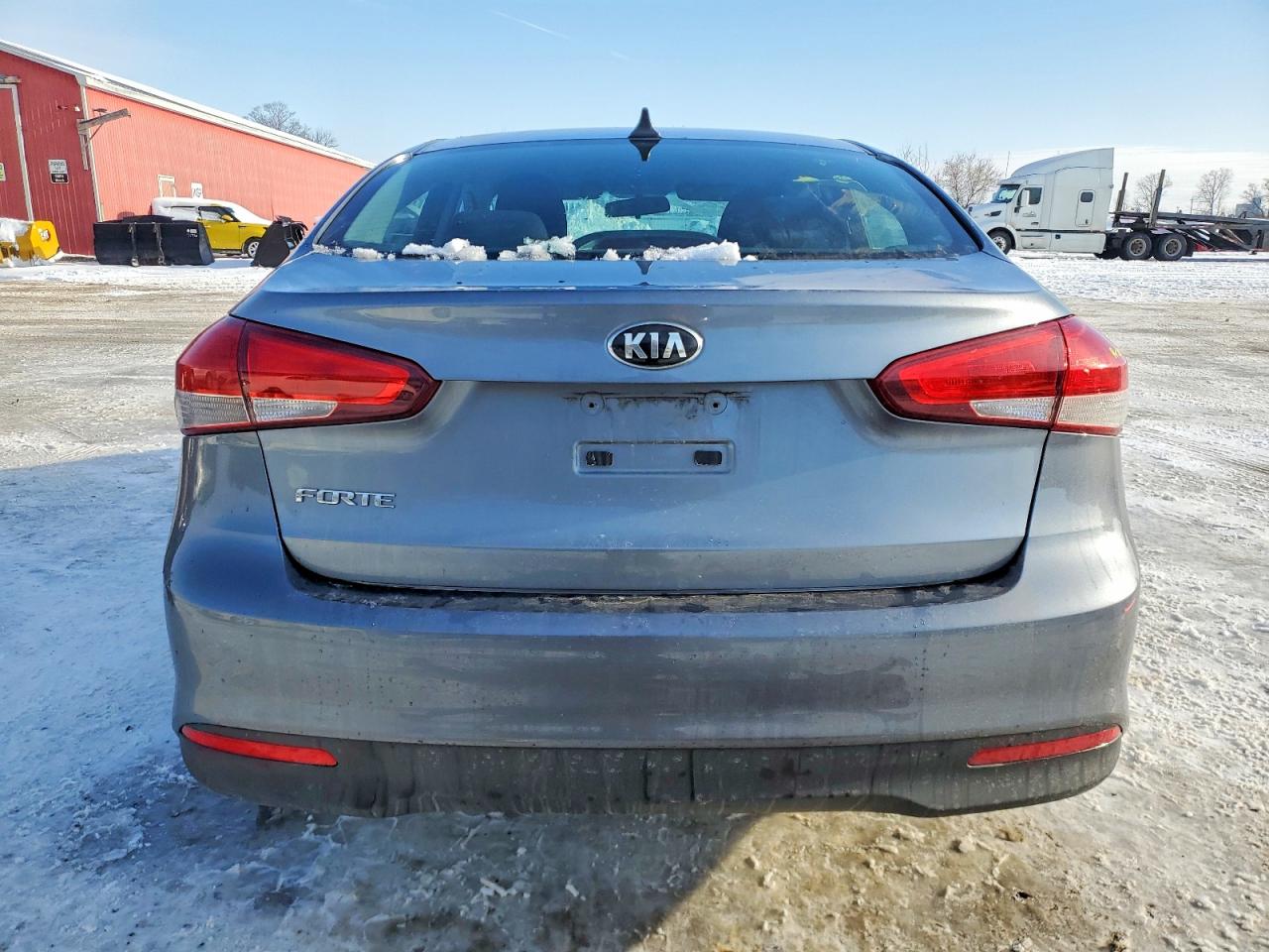 2017 KIA FORTE LX photo 6