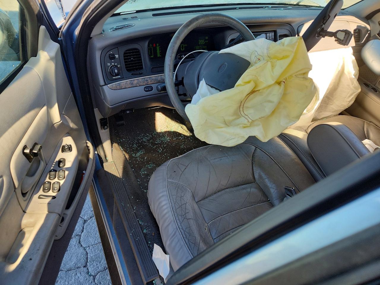 2000 FORD CROWN VICTORIA LX photo 8