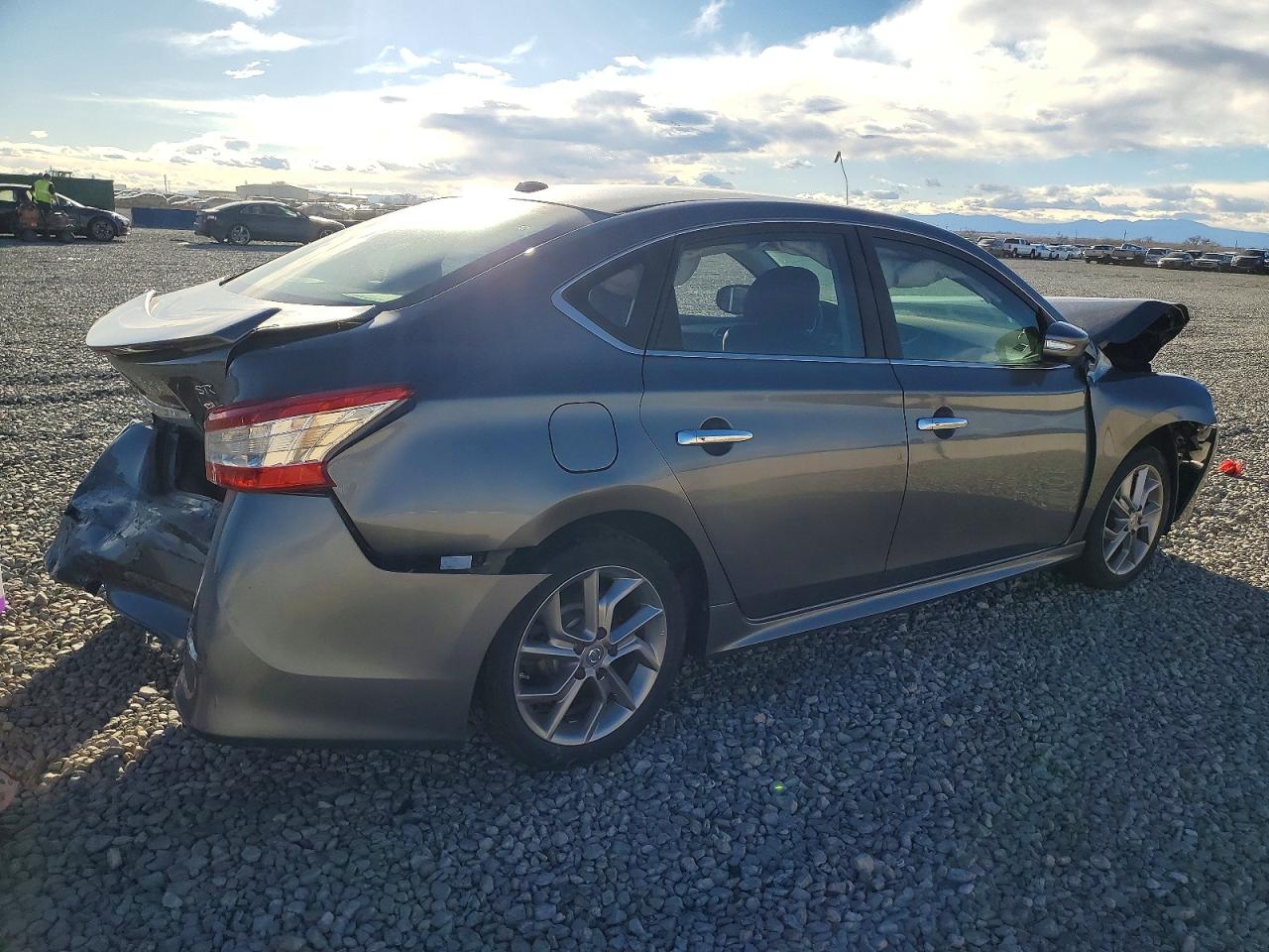 2015 NISSAN SENTRA S photo 3