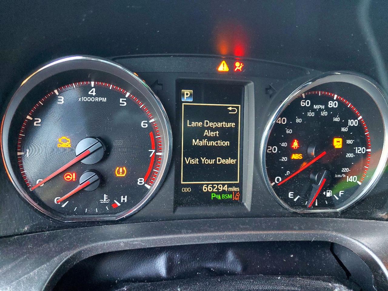 2018 TOYOTA RAV4 SE photo 9