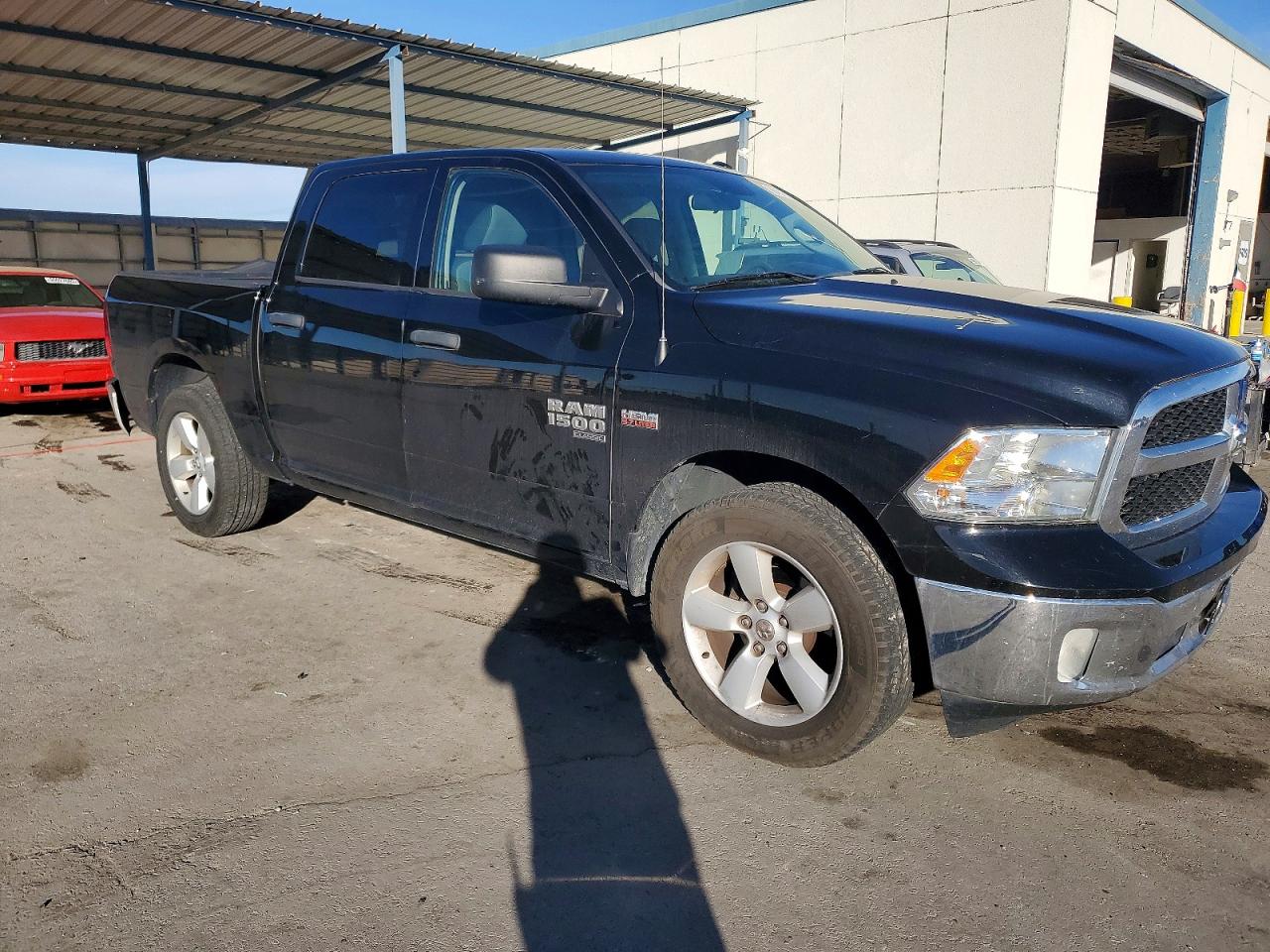 2021 RAM 1500 CLASSIC TRADESMAN photo 4