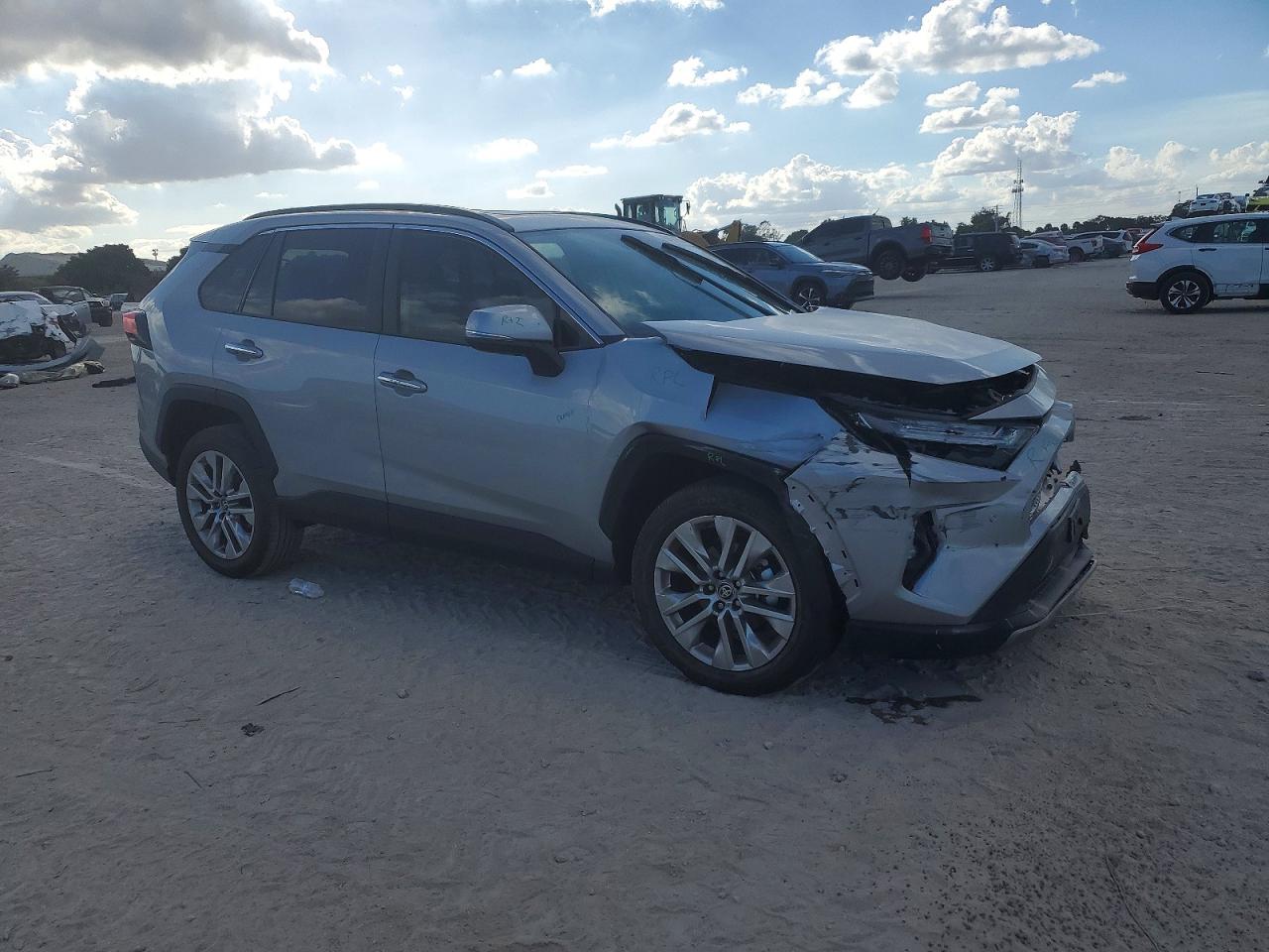 2025 TOYOTA RAV4 LIMITED photo 4