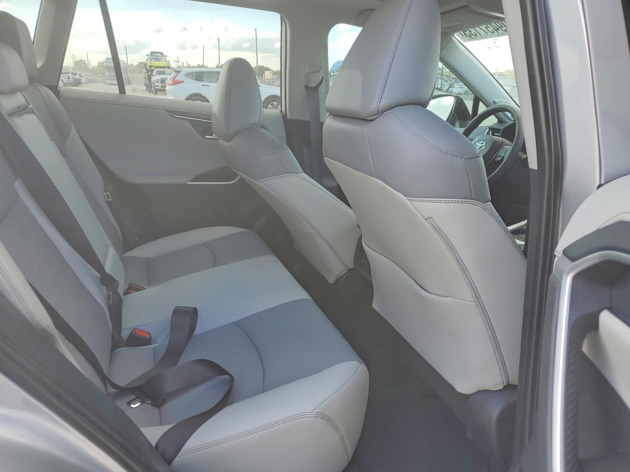 2025 TOYOTA RAV4 LIMITED photo 10