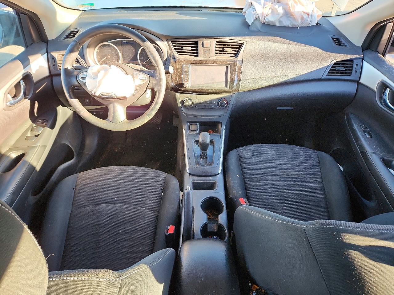 2019 NISSAN SENTRA S photo 8