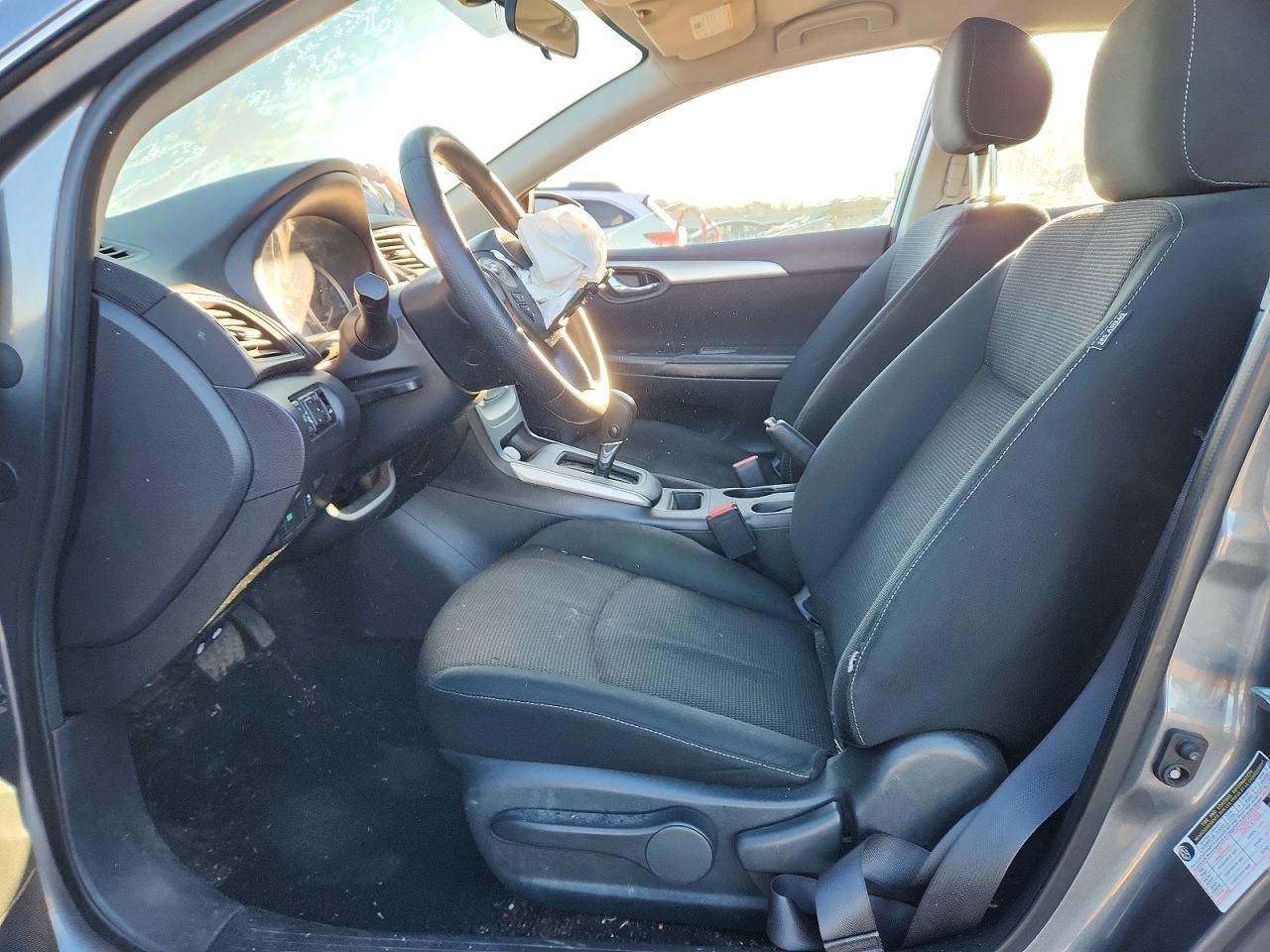 2019 NISSAN SENTRA S photo 7