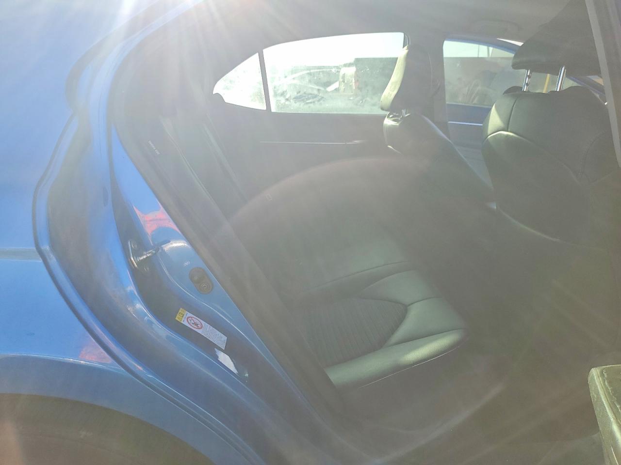 2019 TOYOTA CAMRY L photo 10