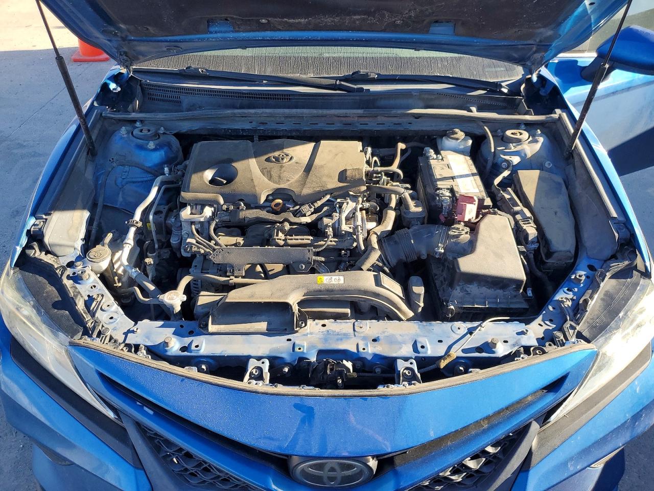 2019 TOYOTA CAMRY L photo 11