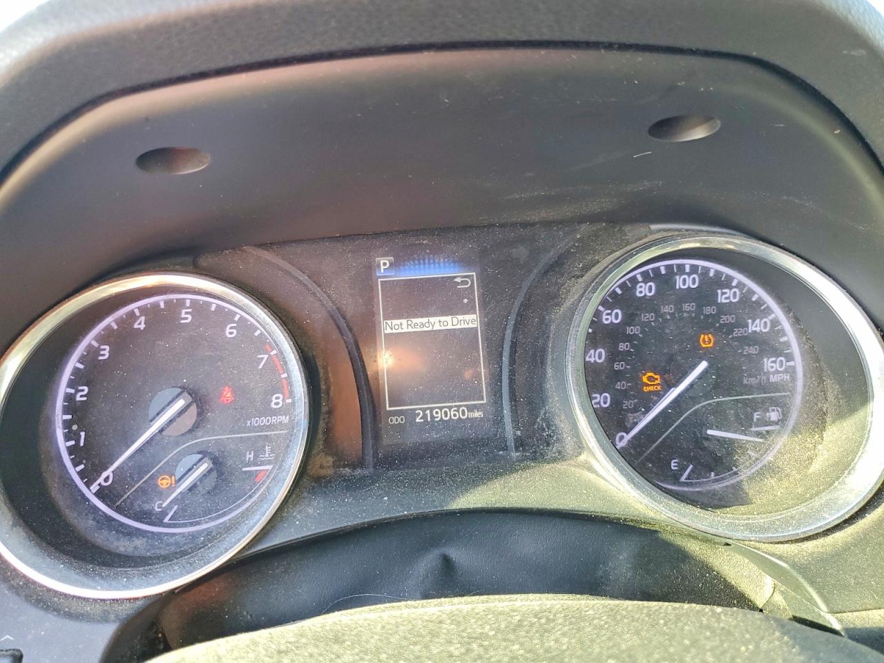 2019 TOYOTA CAMRY L photo 9
