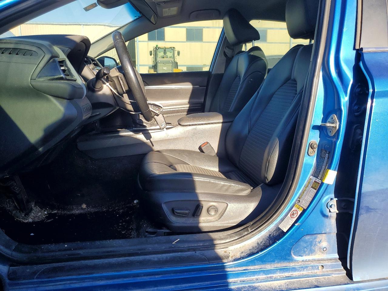 2019 TOYOTA CAMRY L photo 7