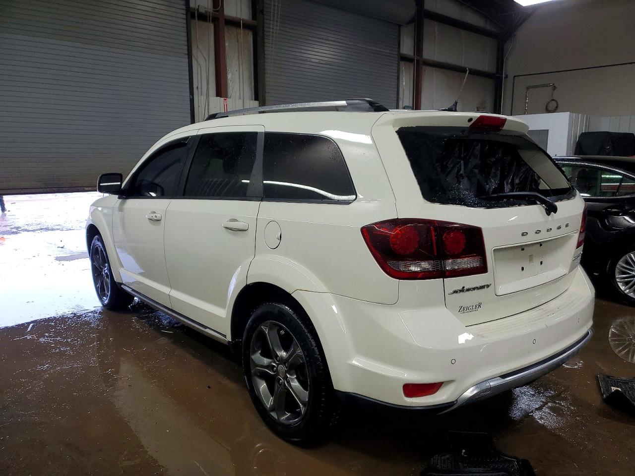 2015 DODGE JOURNEY CROSSROAD photo 2