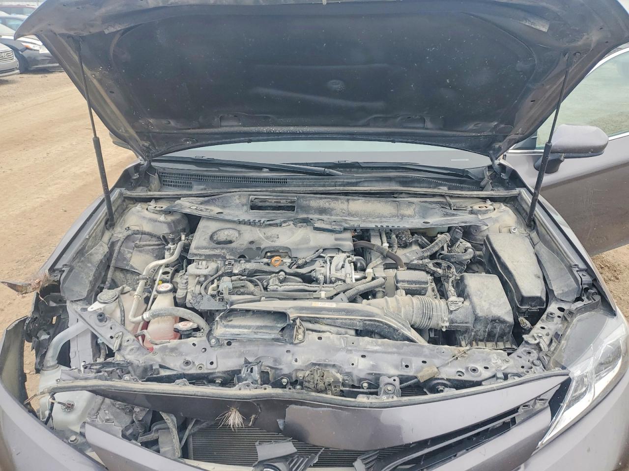 2020 TOYOTA CAMRY LE photo 21