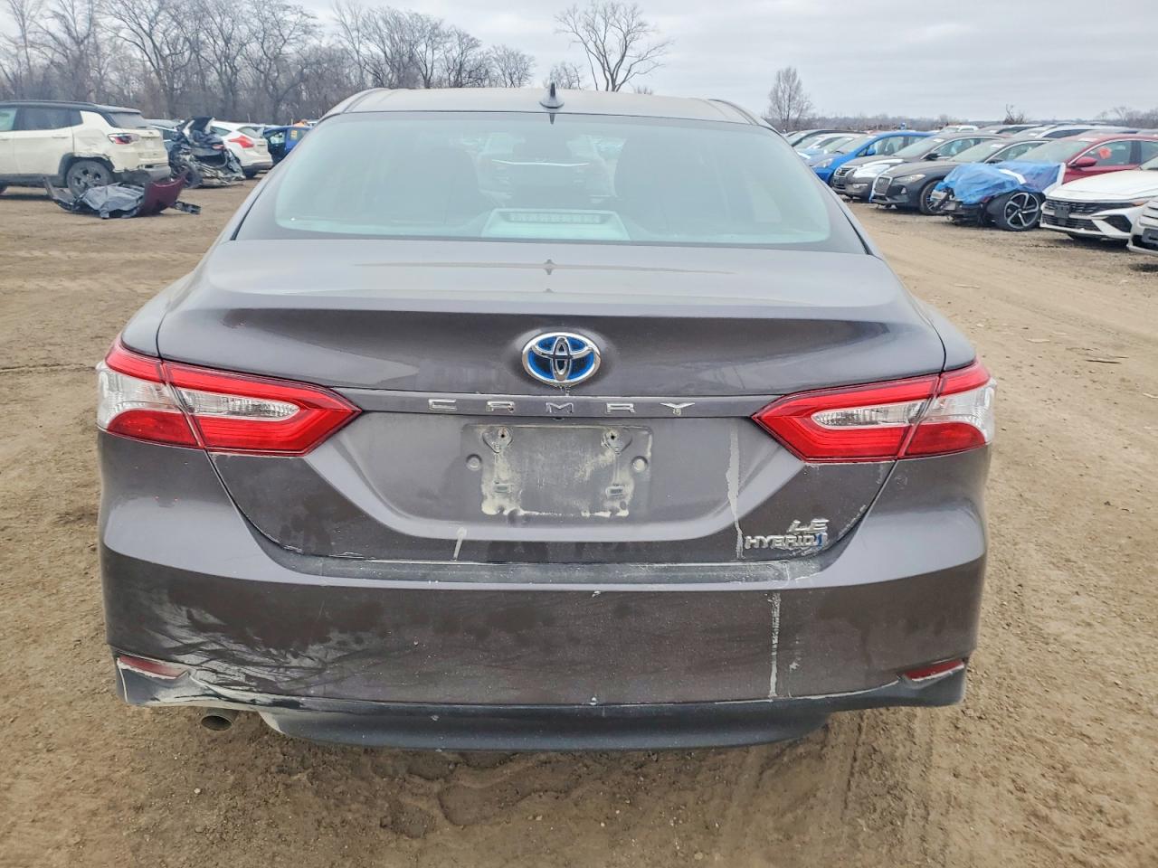2020 TOYOTA CAMRY LE photo 11