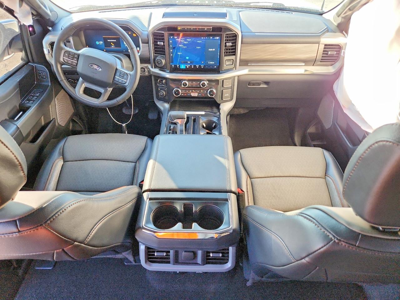 2024 FORD F150 LARIAT photo 8