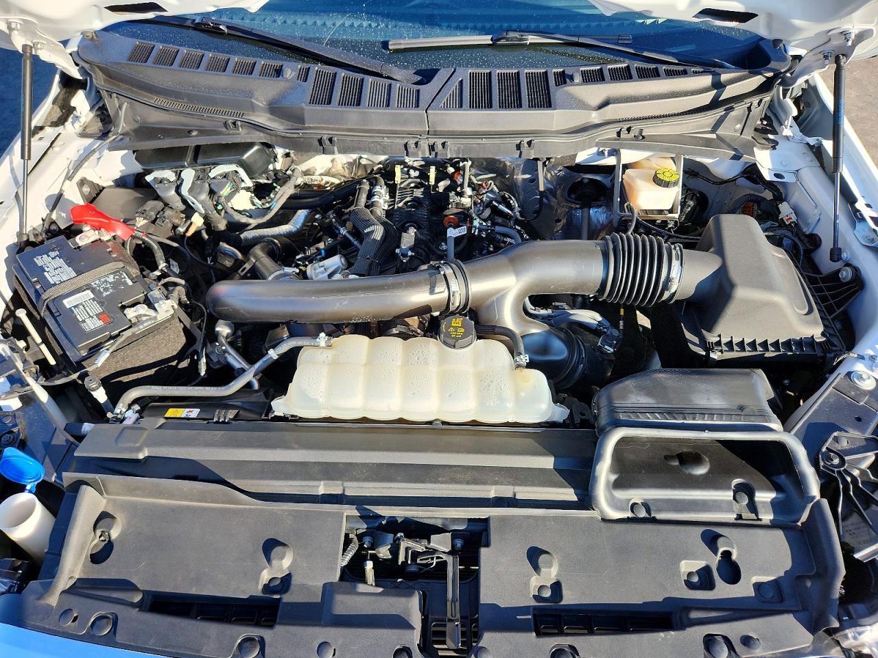 2024 FORD F150 LARIAT photo 11