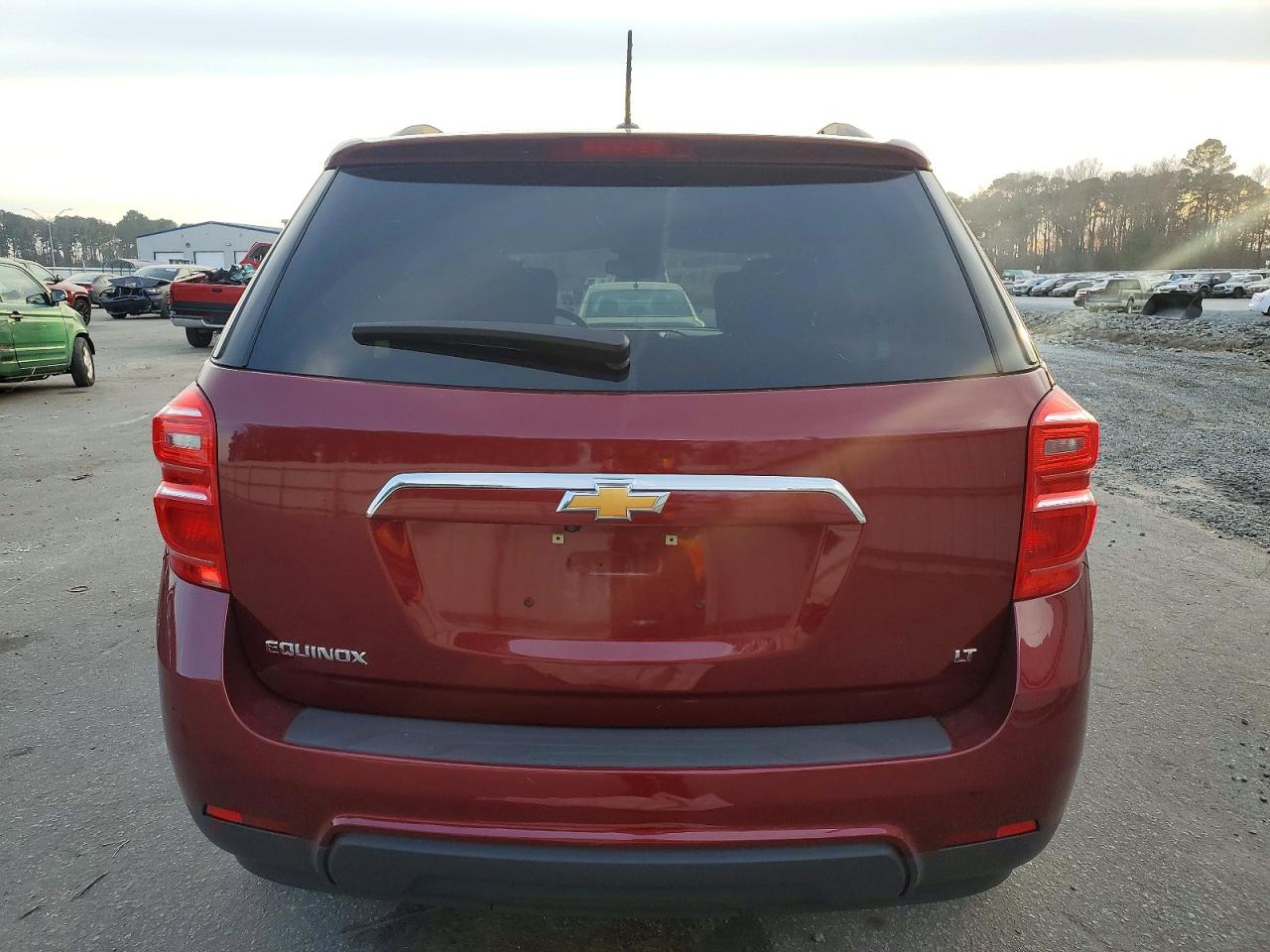 2017 CHEVROLET EQUINOX LT photo 6
