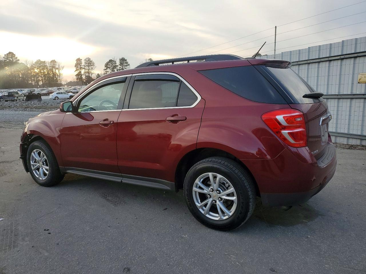 2017 CHEVROLET EQUINOX LT photo 2