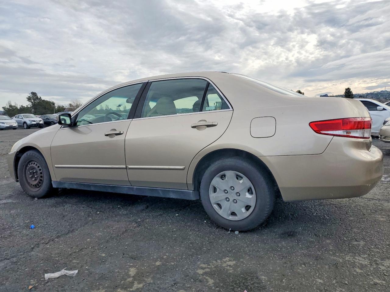 2003 HONDA ACCORD LX photo 2
