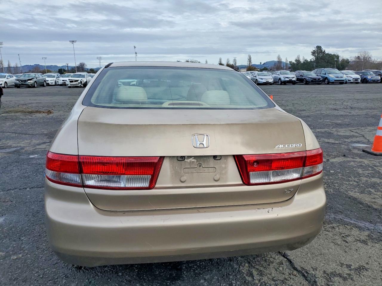 2003 HONDA ACCORD LX photo 6