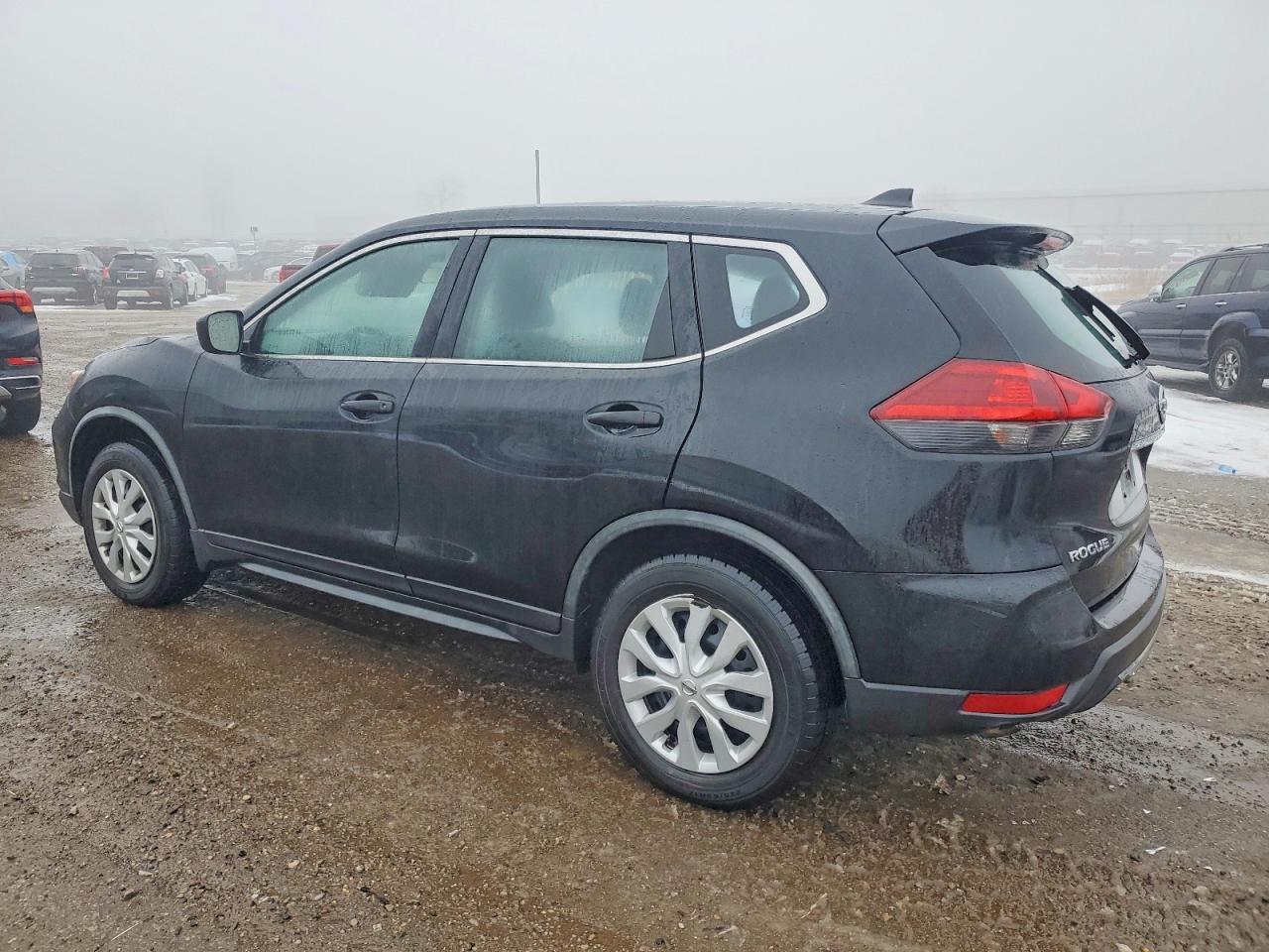 2018 NISSAN ROGUE S photo 2