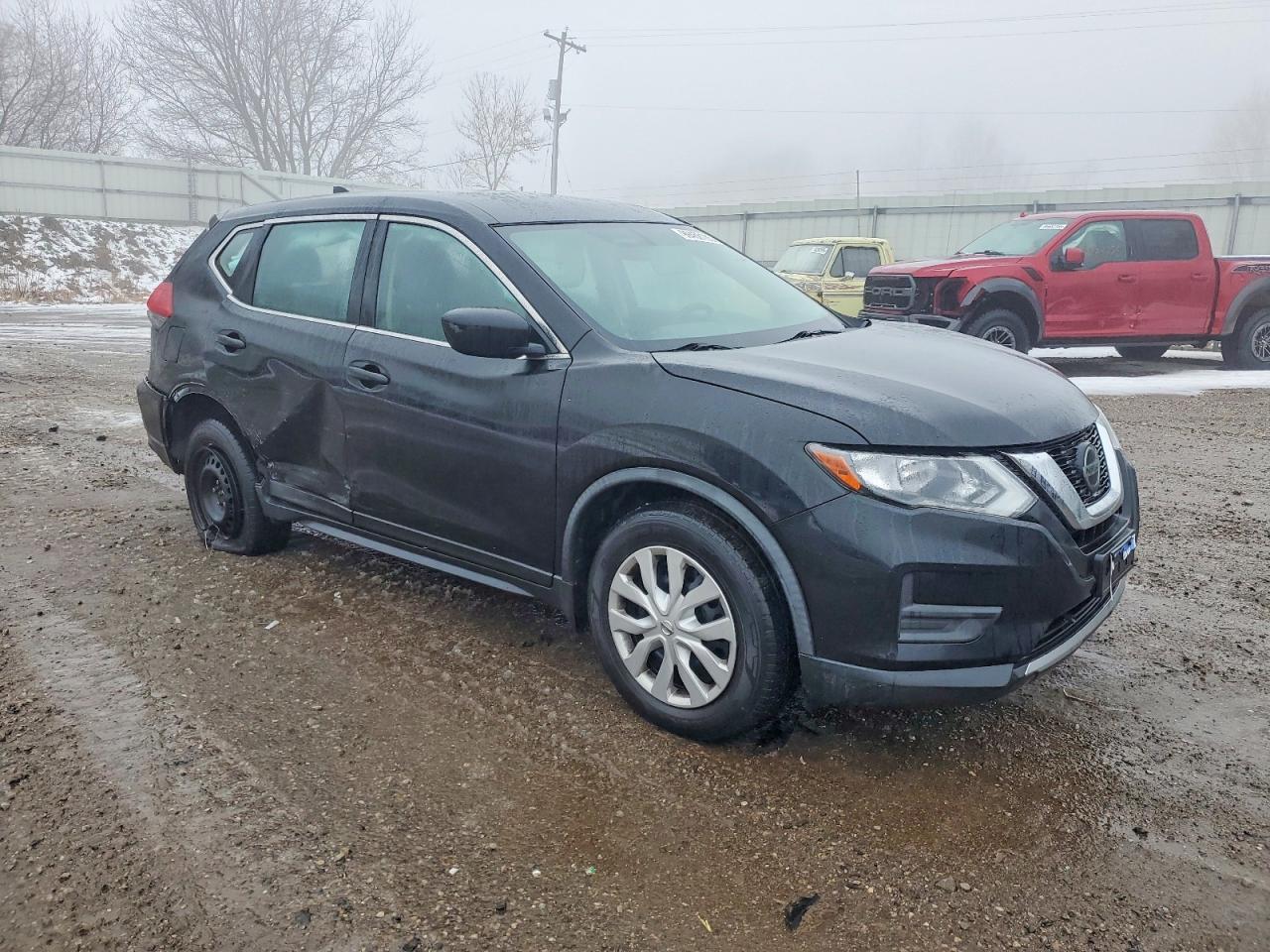 2018 NISSAN ROGUE S photo 4