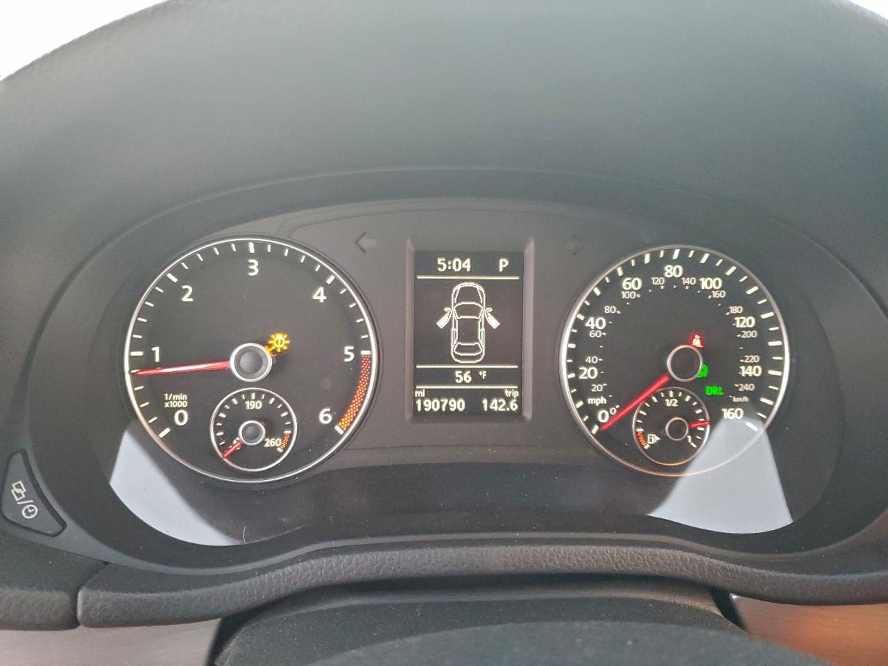2015 VOLKSWAGEN PASSAT SE photo 9