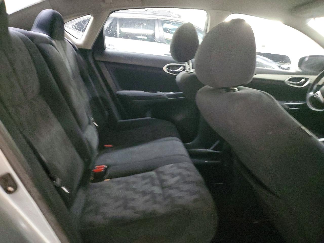 2013 NISSAN SENTRA S photo 10