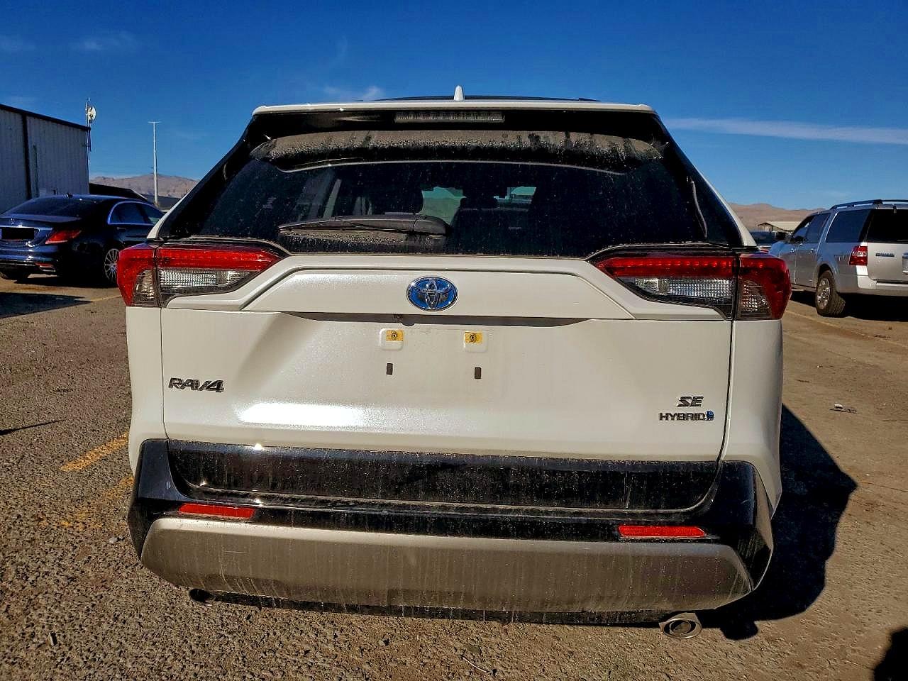 2024 TOYOTA RAV4 SE photo 6