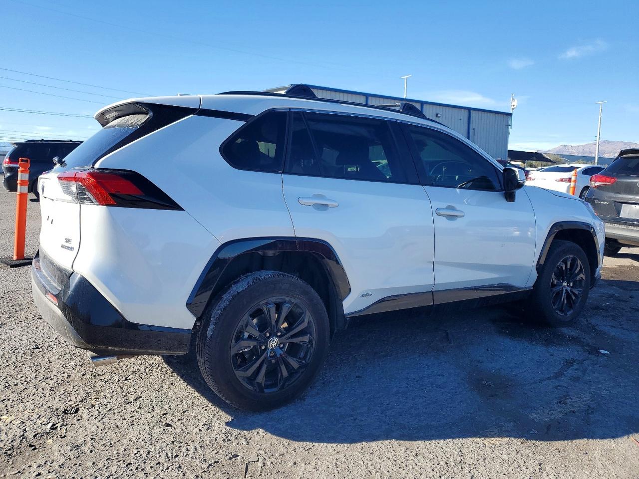 2024 TOYOTA RAV4 SE photo 3