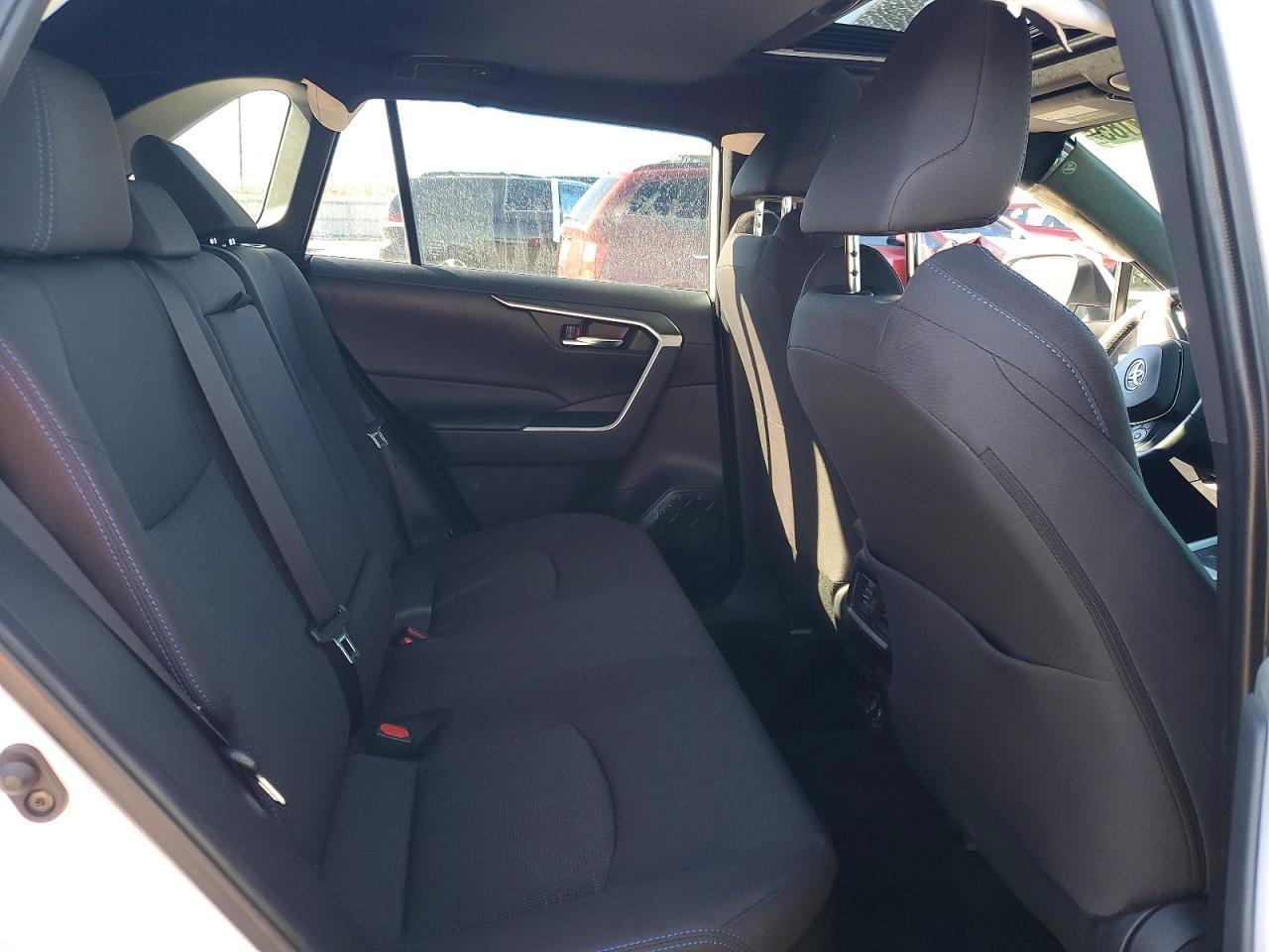 2024 TOYOTA RAV4 SE photo 11