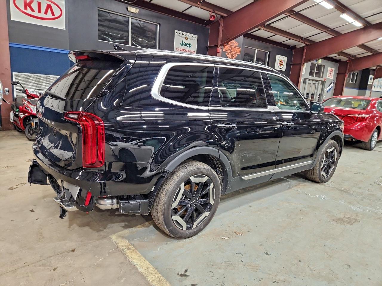 2025 KIA TELLURIDE S photo 3