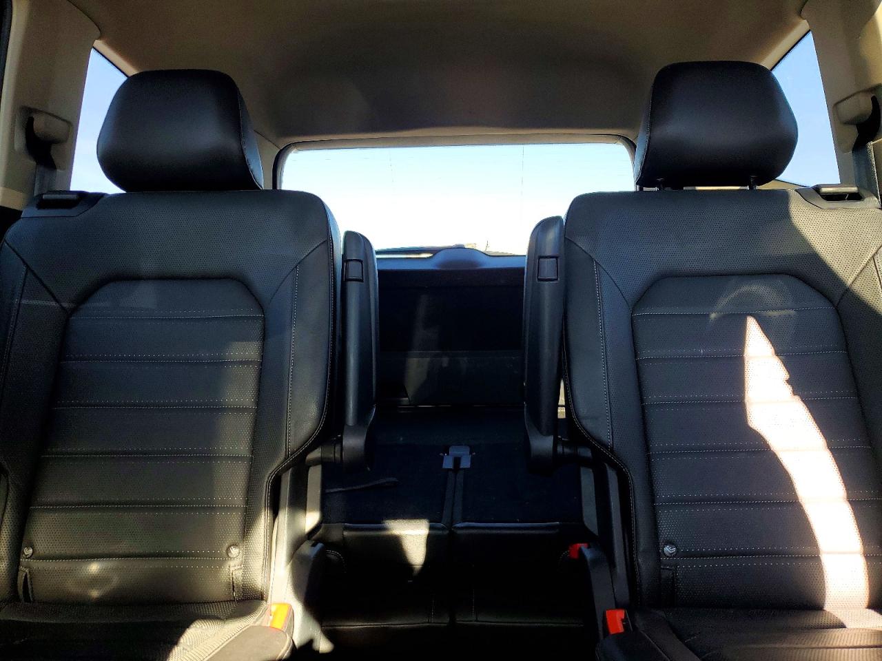 2018 VOLKSWAGEN ATLAS SEL PREMIUM photo 10