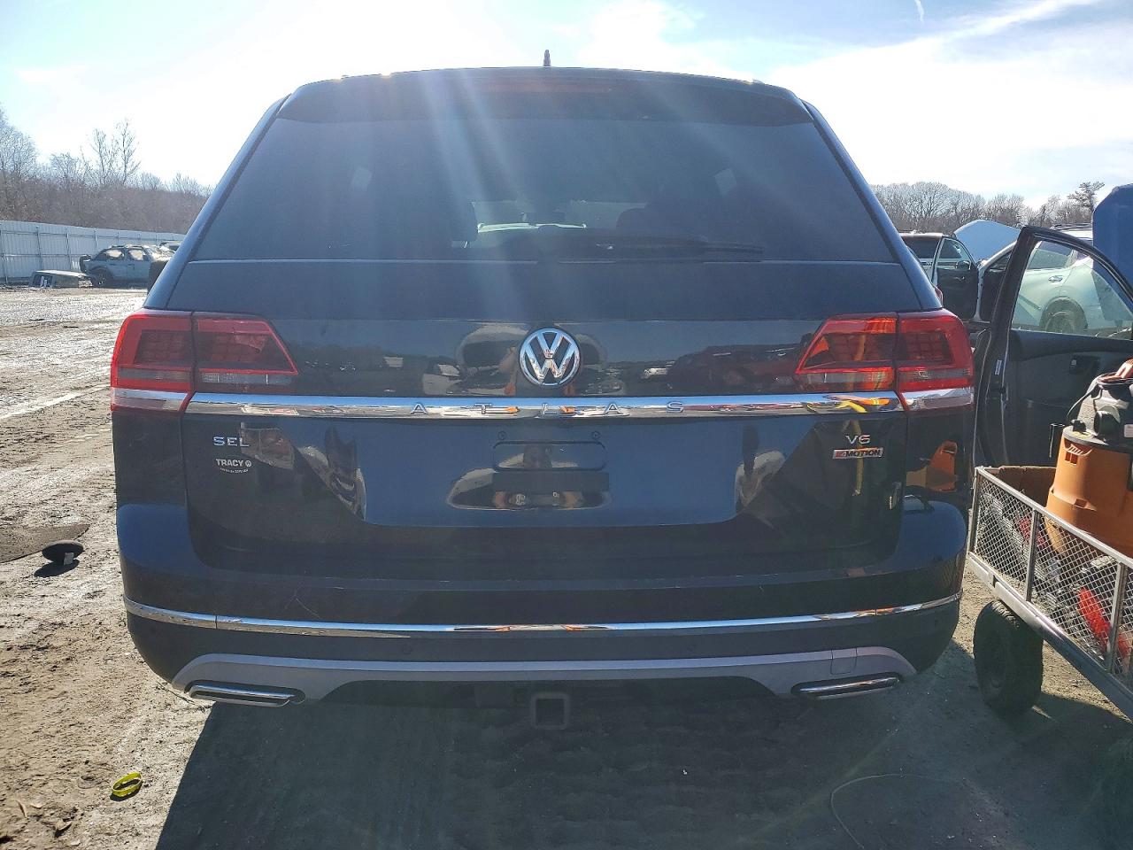 2018 VOLKSWAGEN ATLAS SEL PREMIUM photo 6