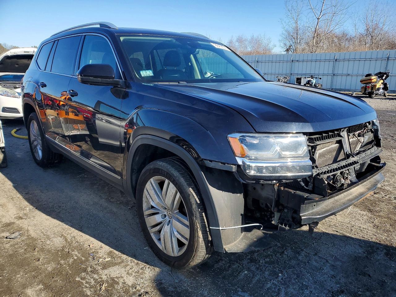 2018 VOLKSWAGEN ATLAS SEL PREMIUM photo 4